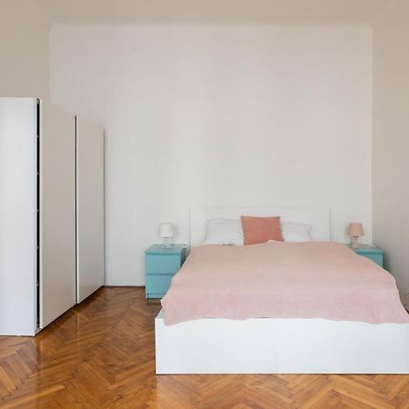 Welcoming Flat In Vinohrady By Prague Days Apartamento Exterior foto