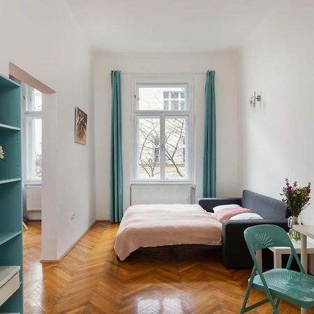 Welcoming Flat In Vinohrady By Prague Days Apartamento Exterior foto