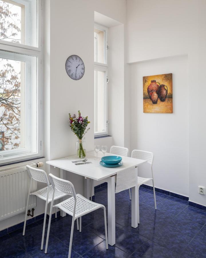Welcoming Flat In Vinohrady By Prague Days Apartamento Exterior foto